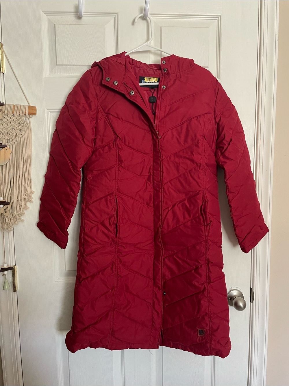 Vintage Reaction by Kenneth Cole Size Medium Red Down Quilted Long Puffer Coat